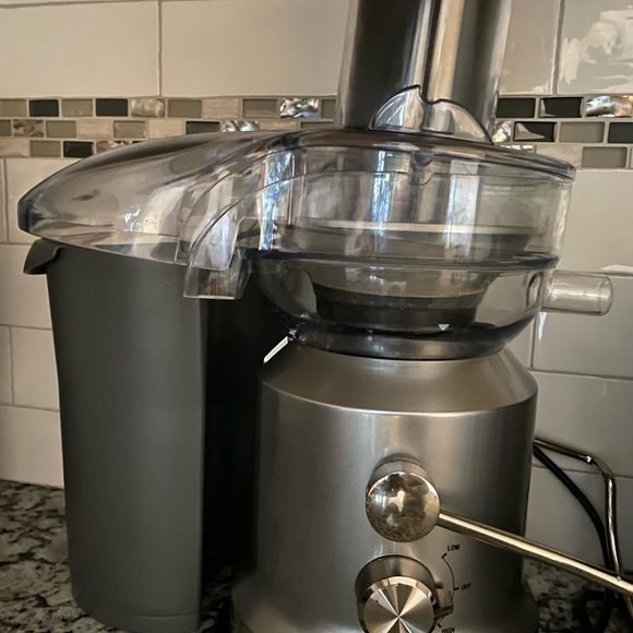 Breville® Juice Fountain Cold Plus Stainless Steel Juicer - Picture 2 of 2